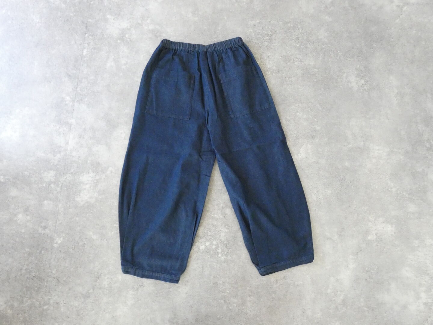 mao made(マオメイド) T/Cデニム　裾サイドタックバルーンパンツの商品画像8