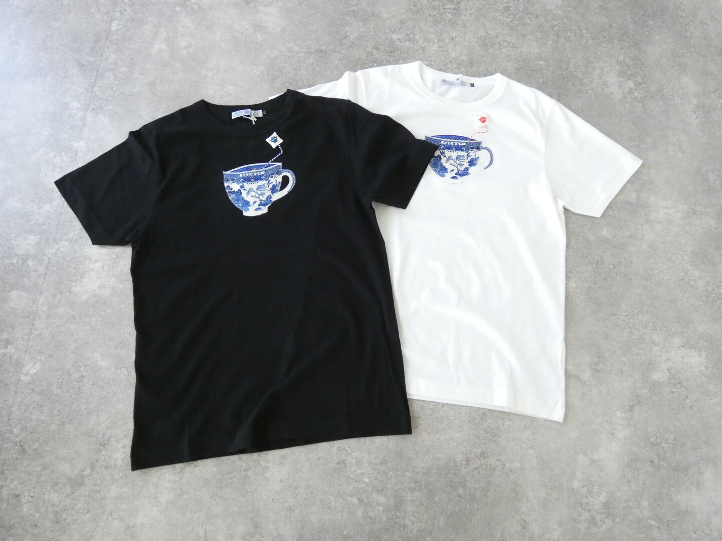 R&D.M.Co-(オールドマンズテーラー) BLUE WILLOW MILK TEA T SHIRTの商品画像3