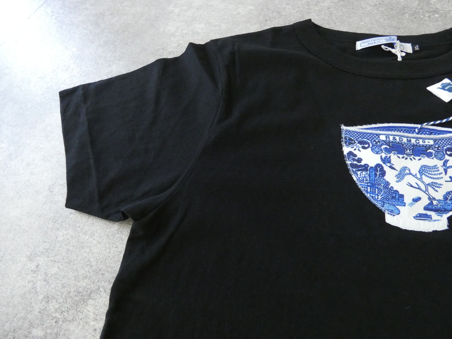 R&D.M.Co-(オールドマンズテーラー) BLUE WILLOW MILK TEA T SHIRTの商品画像36