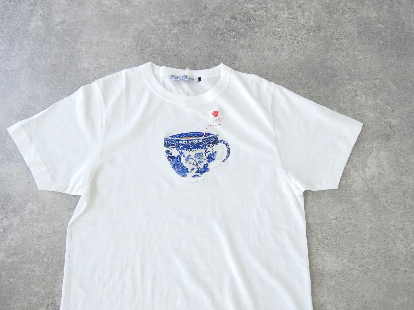 R&D.M.Co-(オールドマンズテーラー) BLUE WILLOW MILK TEA T SHIRTの商品画像44