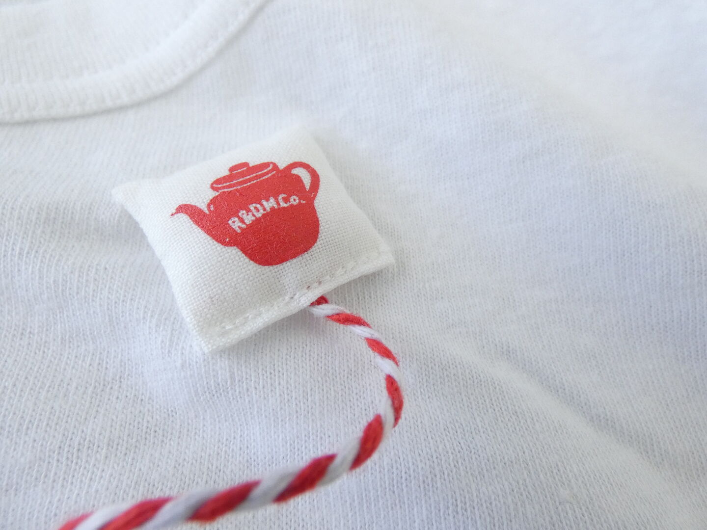 R&D.M.Co-(オールドマンズテーラー) BLUE WILLOW MILK TEA T SHIRTの商品画像47