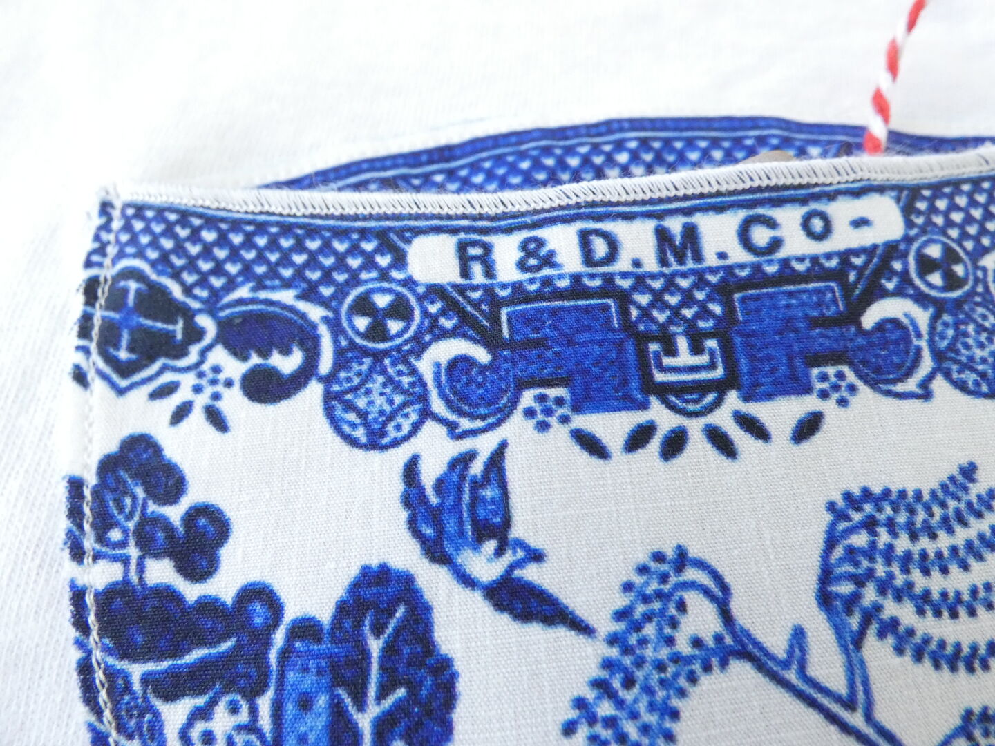 R&D.M.Co-(オールドマンズテーラー) BLUE WILLOW MILK TEA T SHIRTの商品画像49