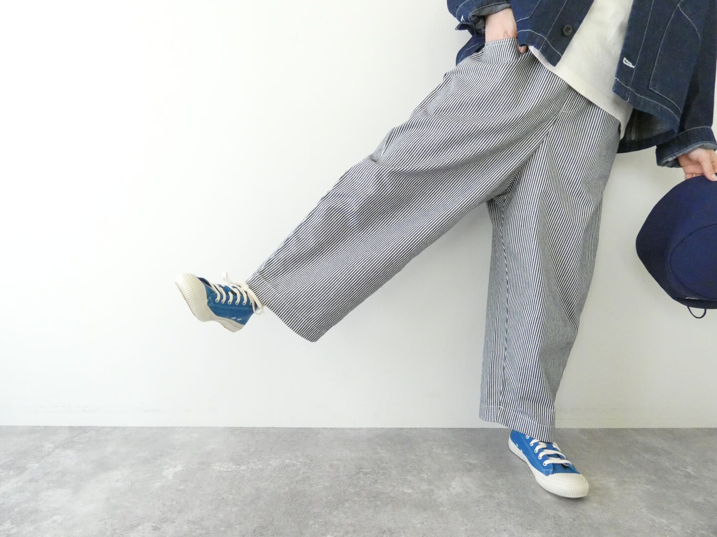 NATURAL LAUNDRY(ナチュラルランドリー) 10ozデニムオーバルパンツの商品画像1