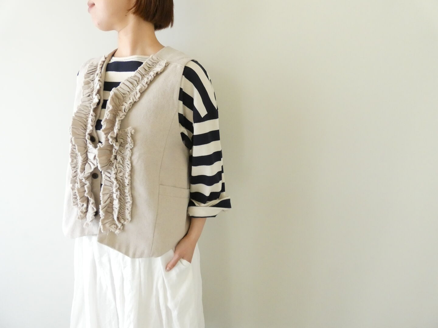 LAITERIE(レイトリー) 綿麻ツイルフリルベストの商品画像12