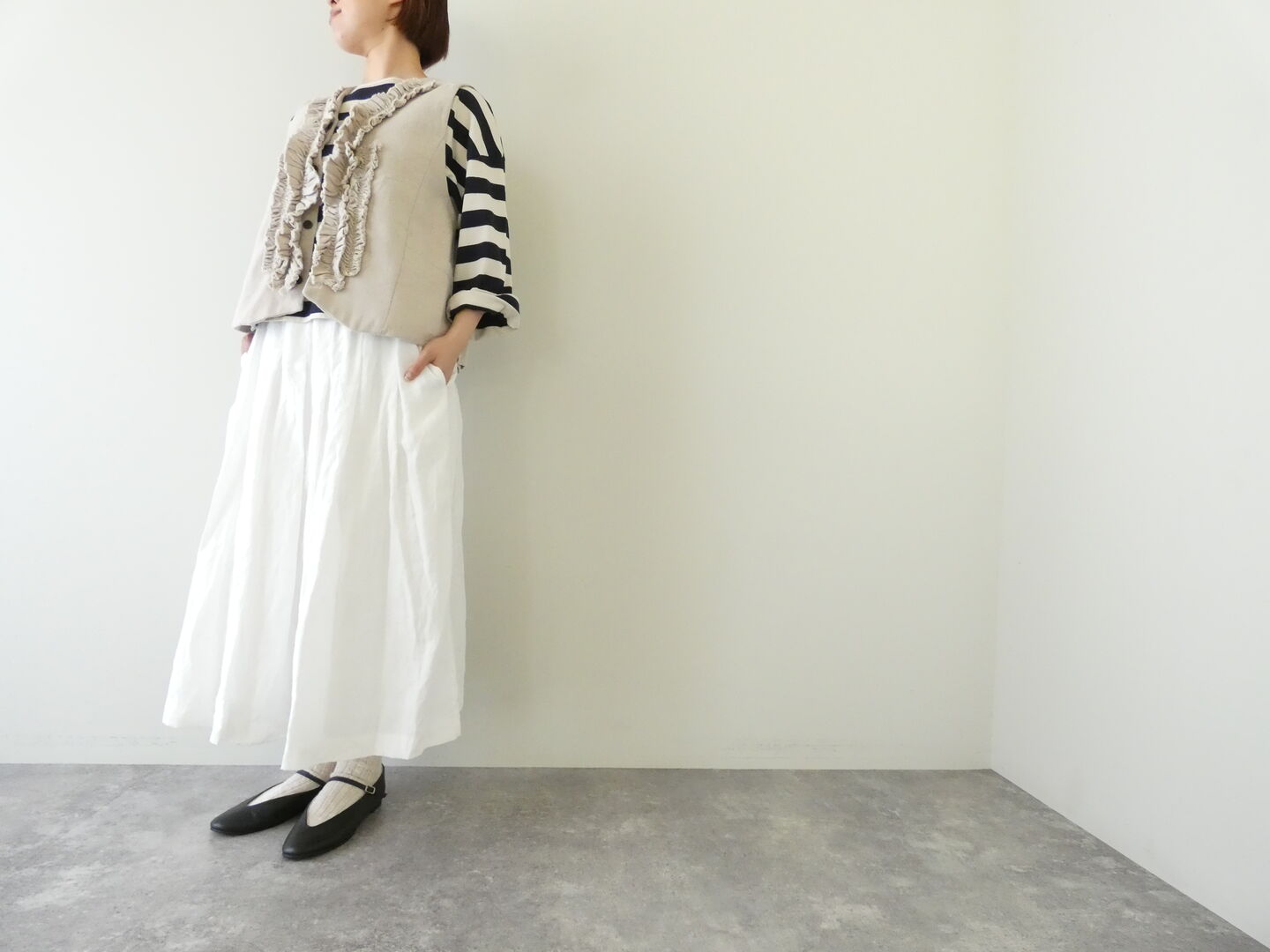 LAITERIE(レイトリー) 綿麻ツイルフリルベストの商品画像3