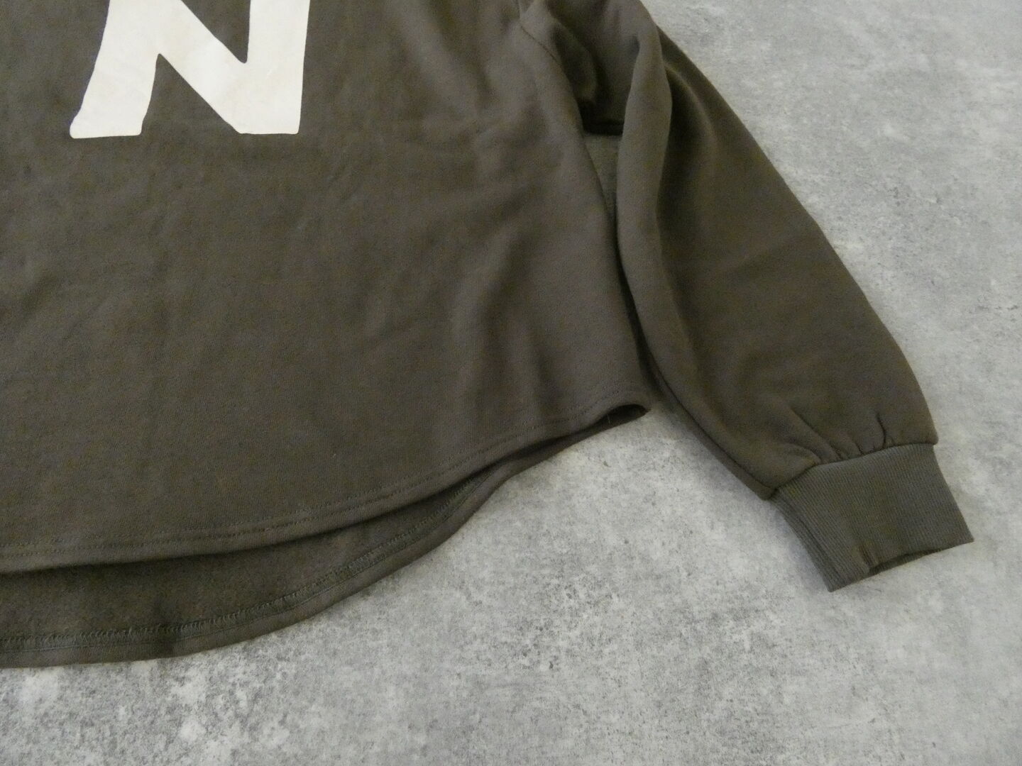 NARU セントラルタンブラー起毛 Nプリントプルオーバーの商品画像35