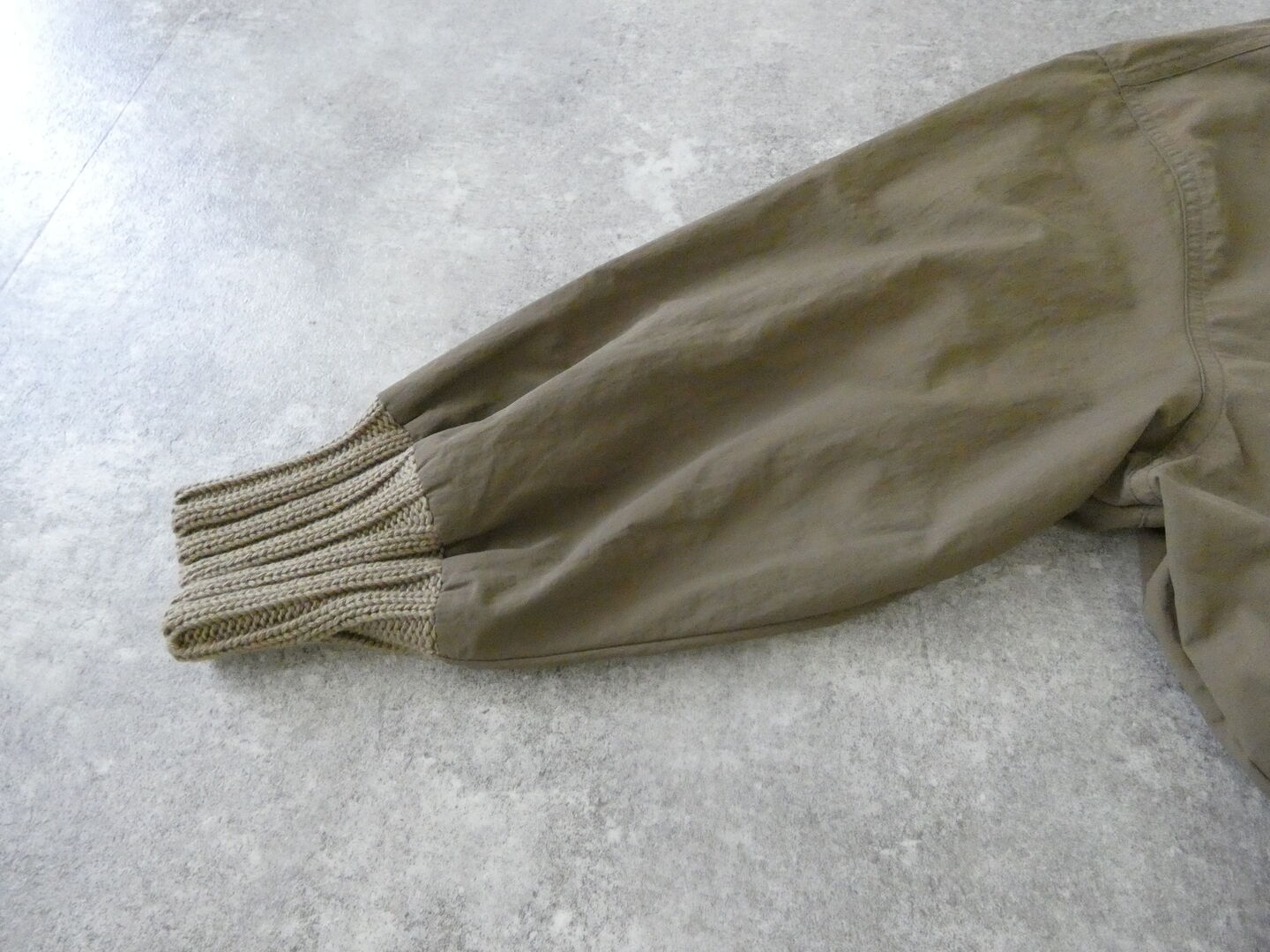mao made(マオメイド) ヴィンテージウェザークルーネック裾ドロストジャケットの商品画像32