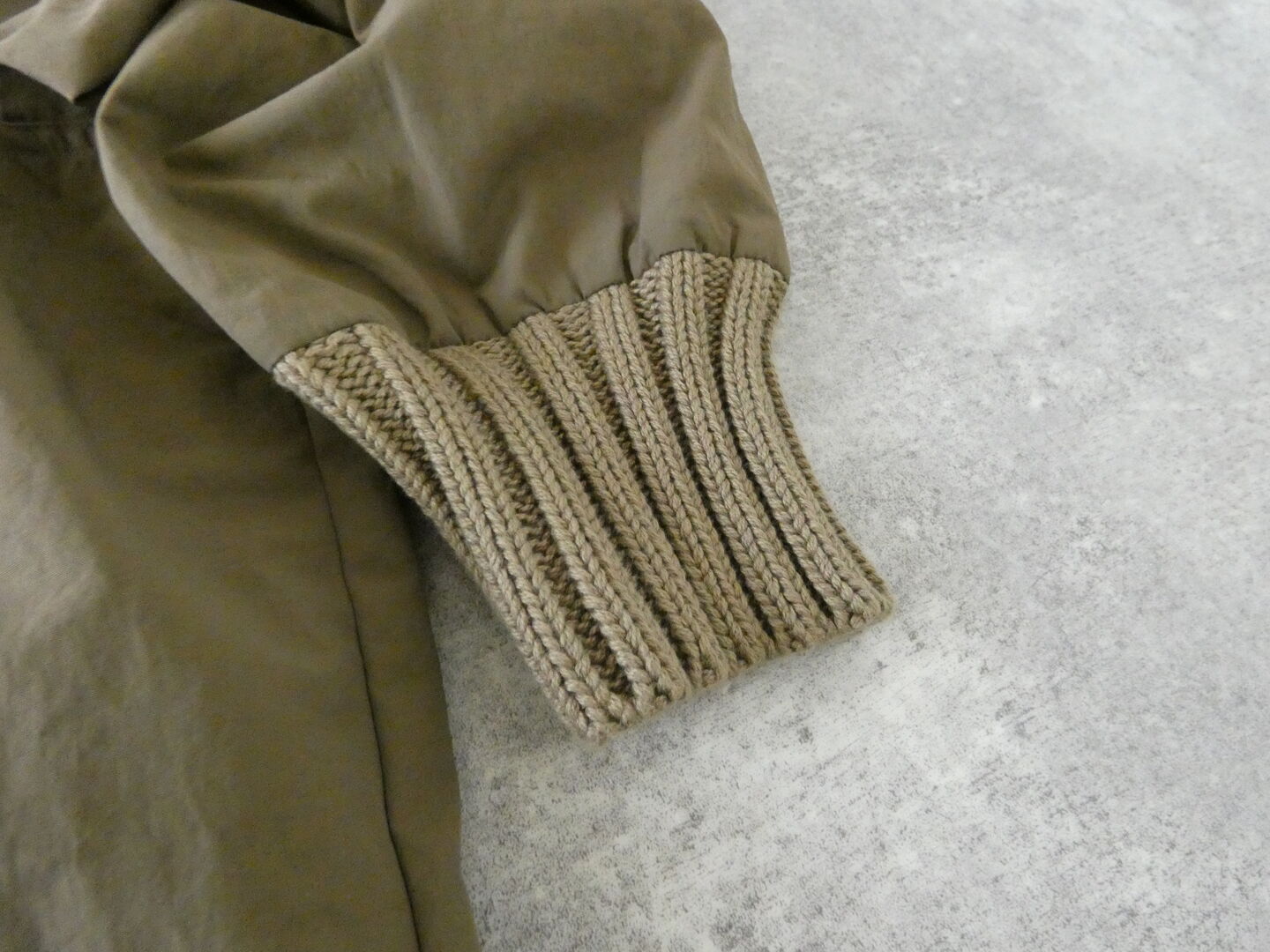 mao made(マオメイド) ヴィンテージウェザークルーネック裾ドロストジャケットの商品画像33