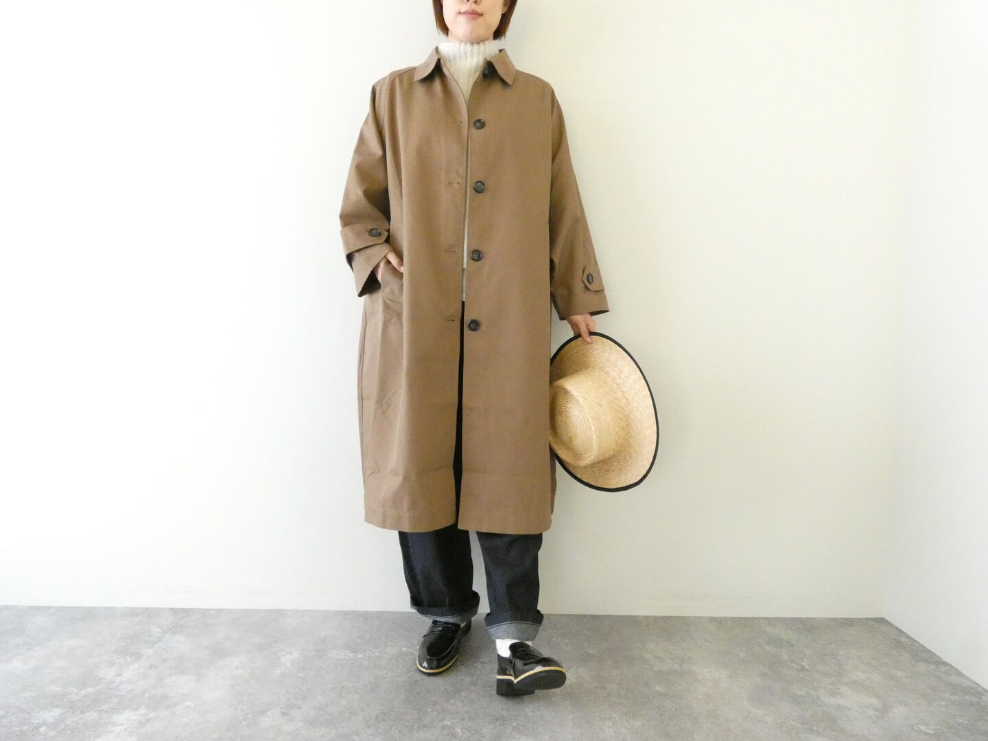mao made(マオメイド) T/Cライトツイルドルマンステンカラーコートの商品画像1