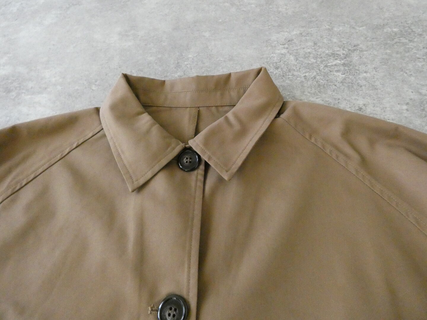 mao made(マオメイド) T/Cライトツイルドルマンステンカラーコートの商品画像22
