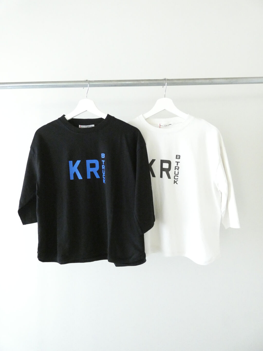 PACIFIC PARK STORE(パシフィックパークストア) 17/-BD天竺ラウンドヘムロゴTee KR B TRUCKの商品画像9