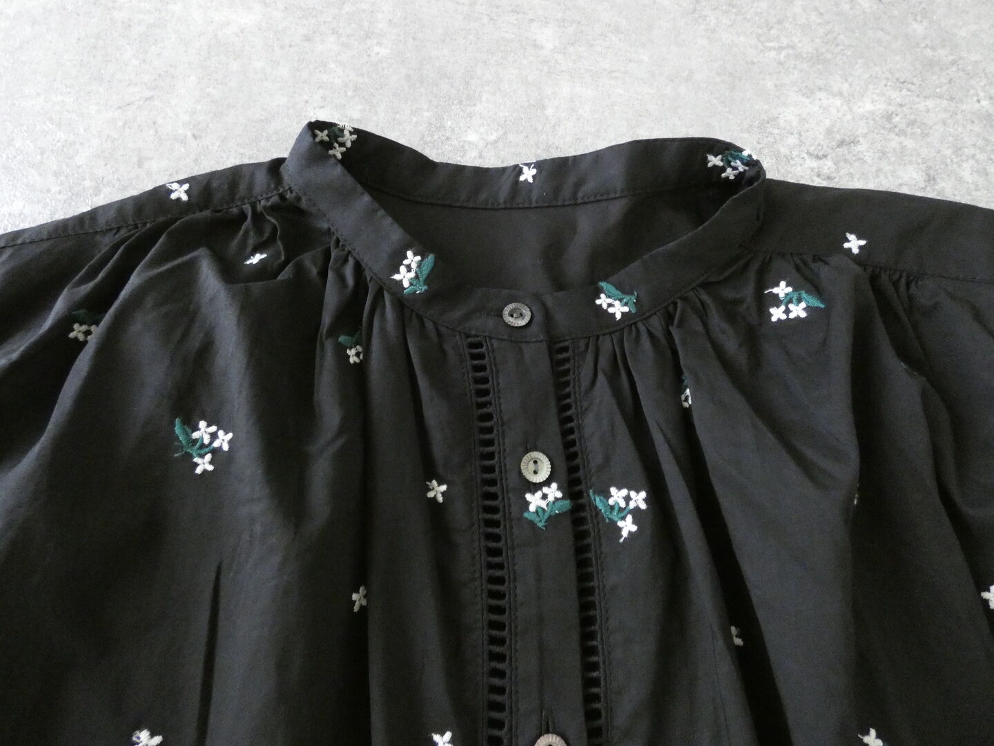 PONT DE CHALONS(ポンデシャロン) タイニーフラワー エンブロイダリーブラウスの商品画像21
