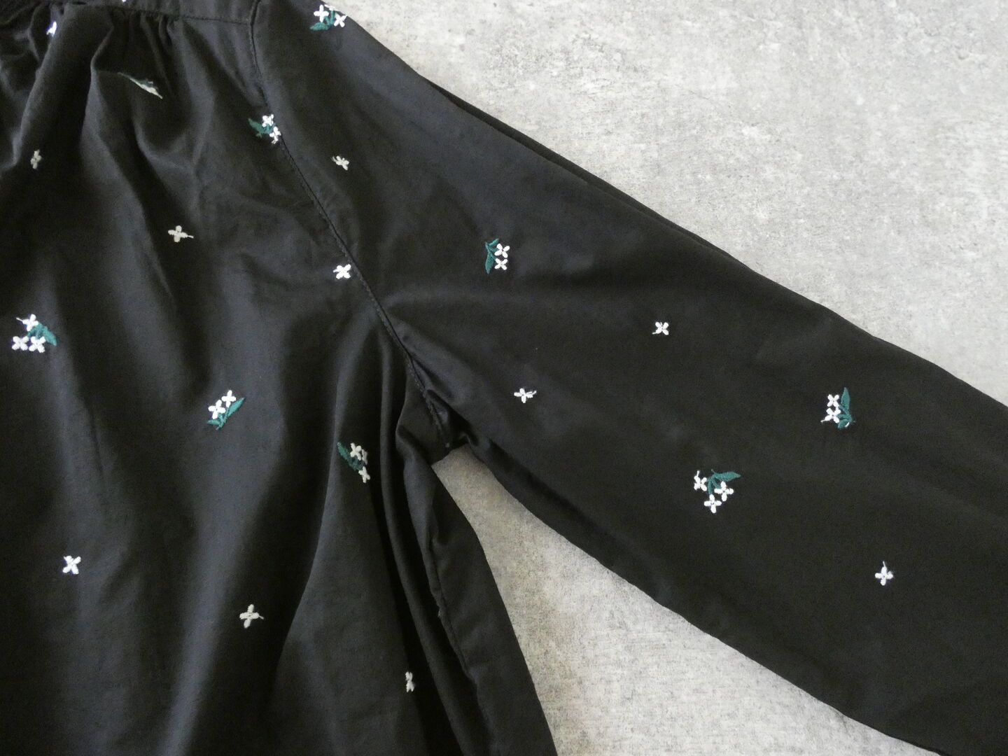 PONT DE CHALONS(ポンデシャロン) タイニーフラワー エンブロイダリーブラウスの商品画像25
