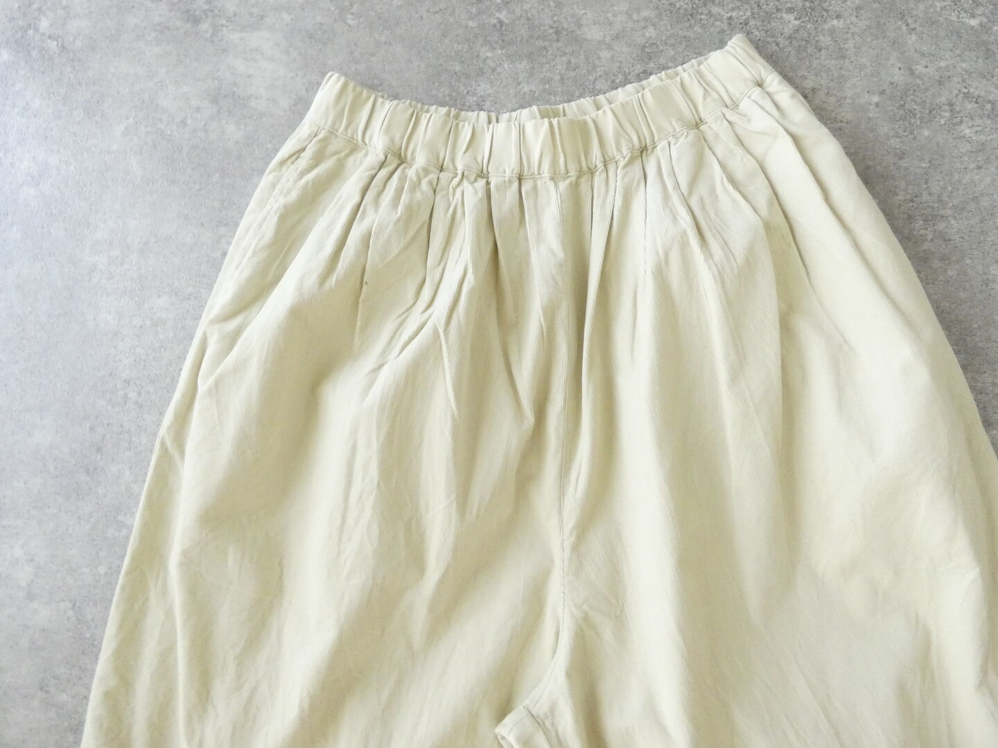 grin(グリン) シャツコール マヨネーズタックパンツの商品画像45
