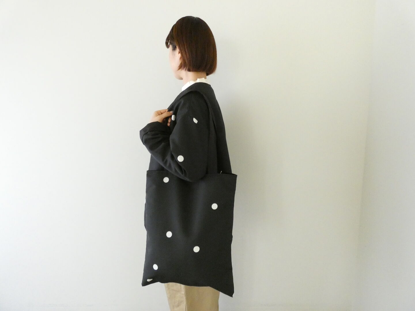 prit(プリット) ライトグログランランダムドットプリント×リサイクルエアリークロスバッグの商品画像2