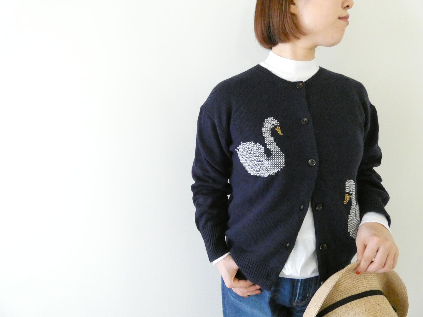 NOMBRE IMPAIR(ノンブルアンペール) スワン刺繍クルーネックカーデの商品画像1