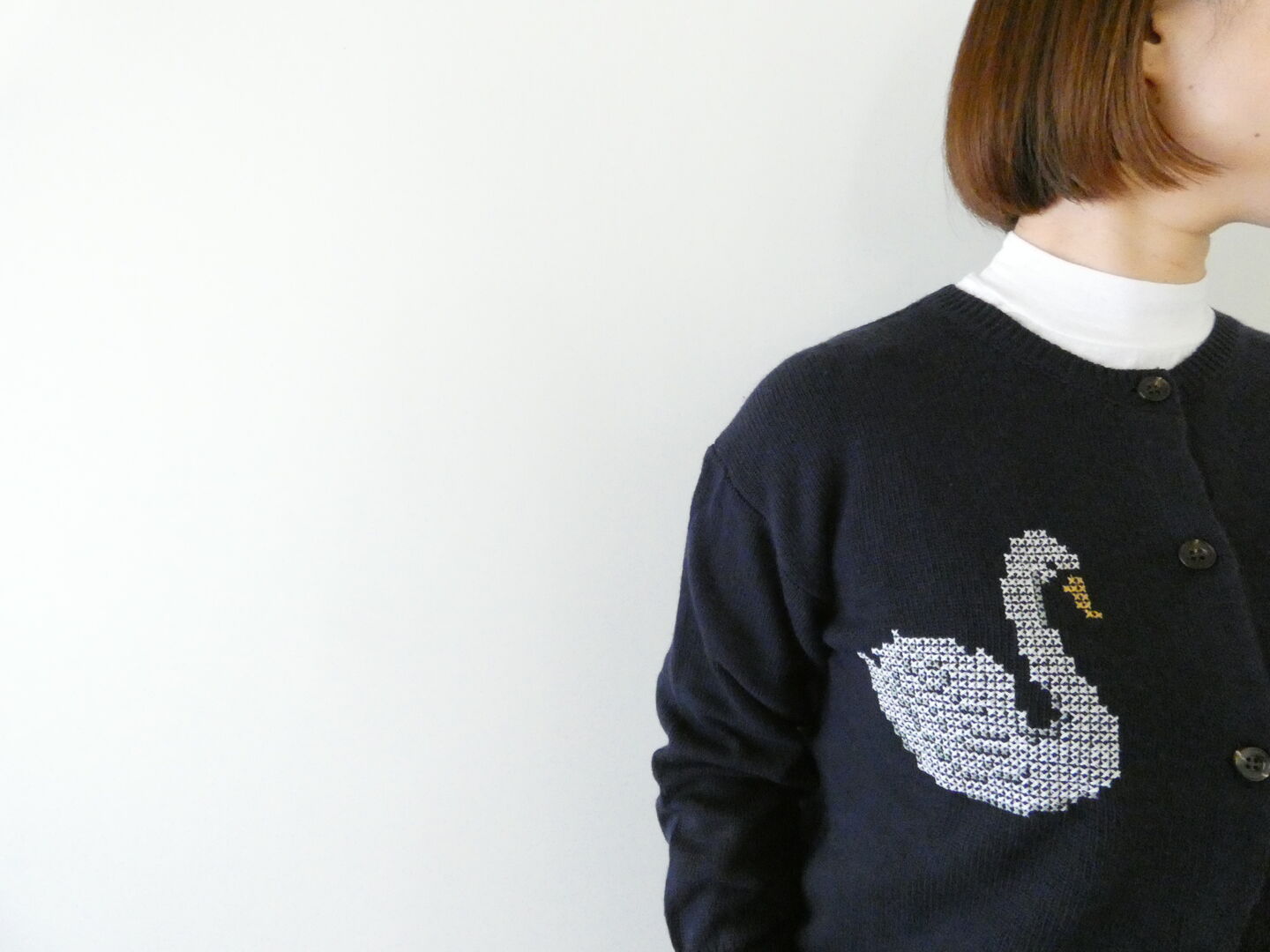 NOMBRE IMPAIR(ノンブルアンペール) スワン刺繍クルーネックカーデの商品画像2