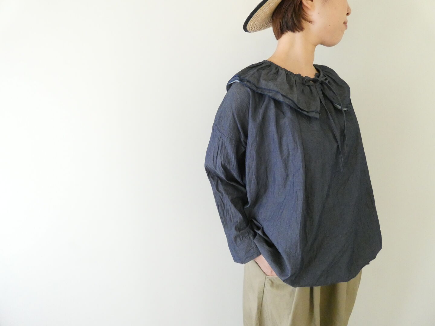 ichi(イチ) デニム衿付きプルオーバの商品画像1
