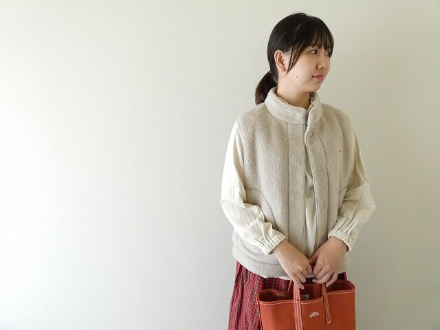 DANTON(ダントン) ダブルフェイスボアスタンドカラーベストの商品画像1