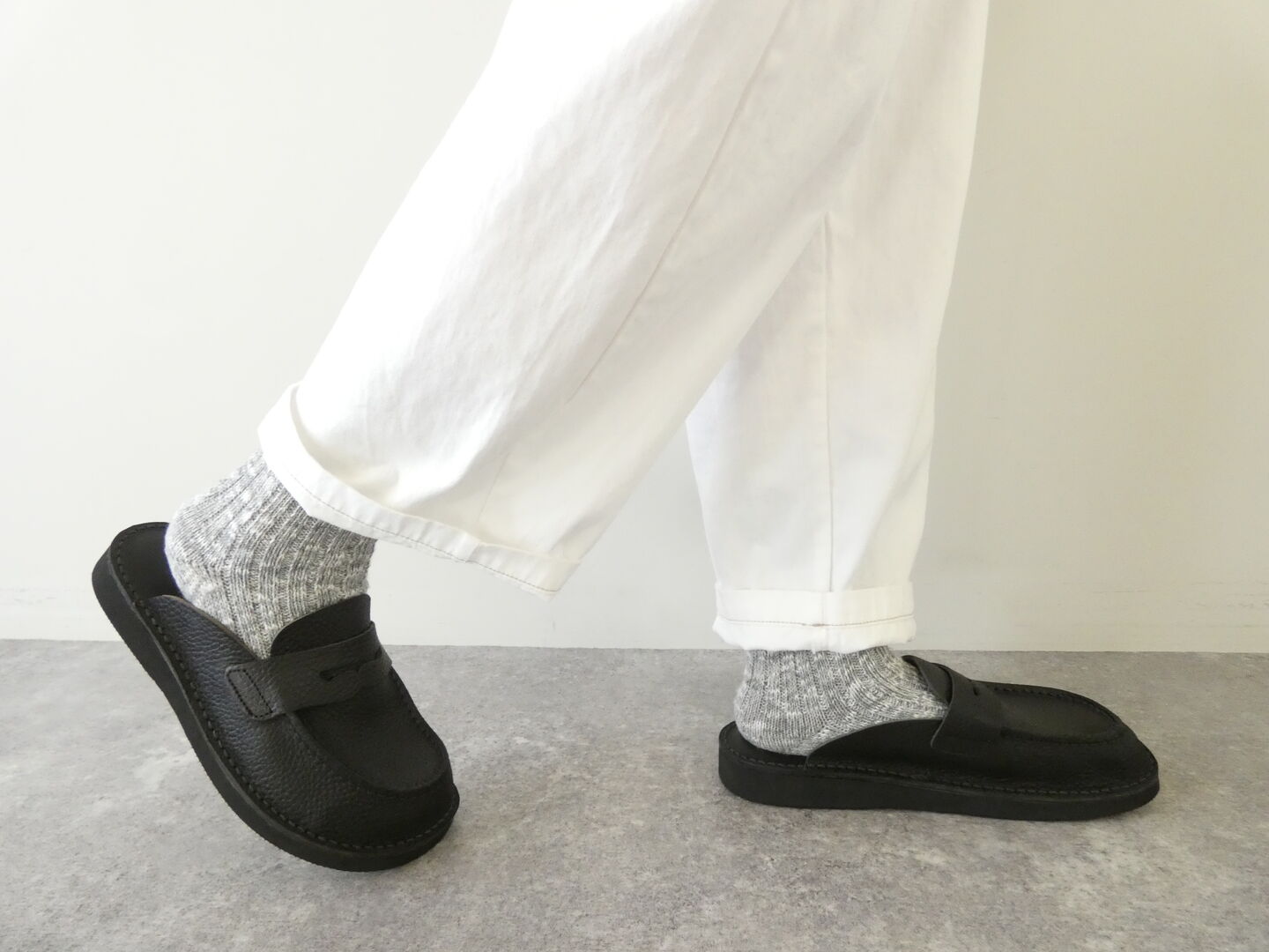  ELIOT ローファークロッグの商品画像1