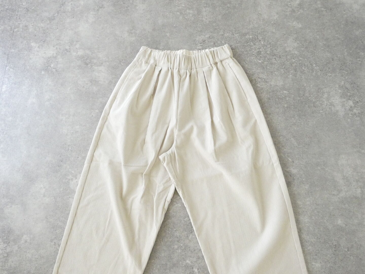 PARADIS(パラディ) 8Wコーデュロイワイドテーパードパンツの商品画像30