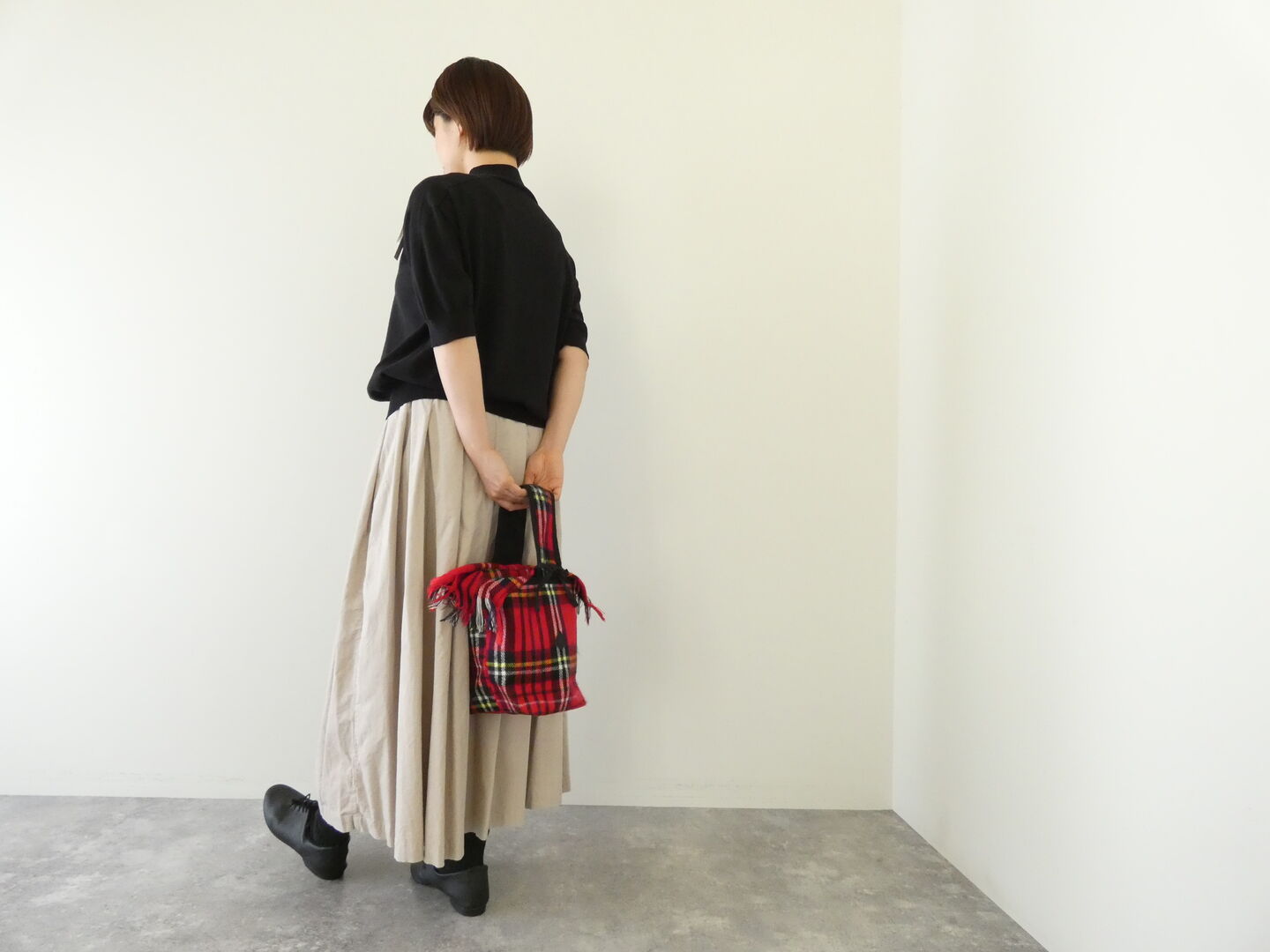 Sarahwear(サラウェア) Fine Corduroy Elastic Tuck Skirtの商品画像2