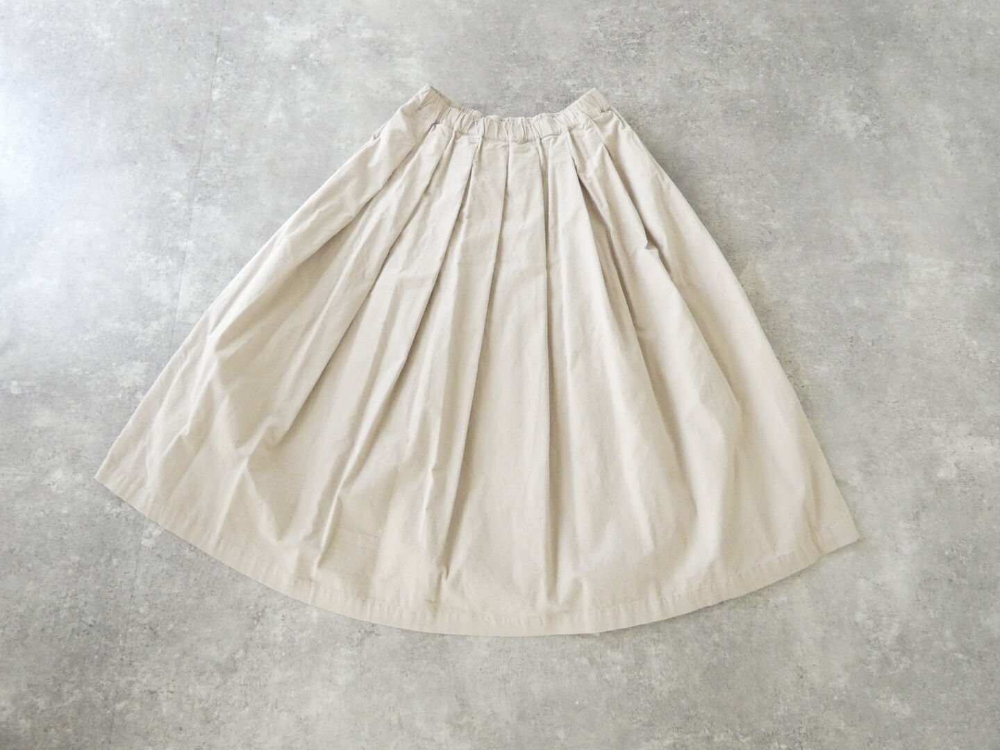 Sarahwear(サラウェア) Fine Corduroy Elastic Tuck Skirtの商品画像3