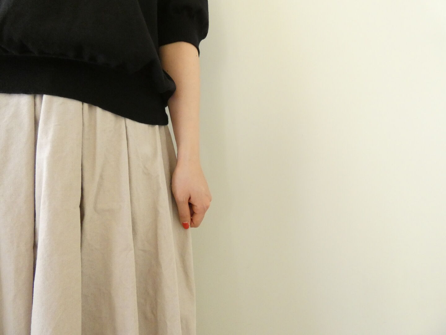 Sarahwear(サラウェア) Fine Corduroy Elastic Tuck Skirtの商品画像4