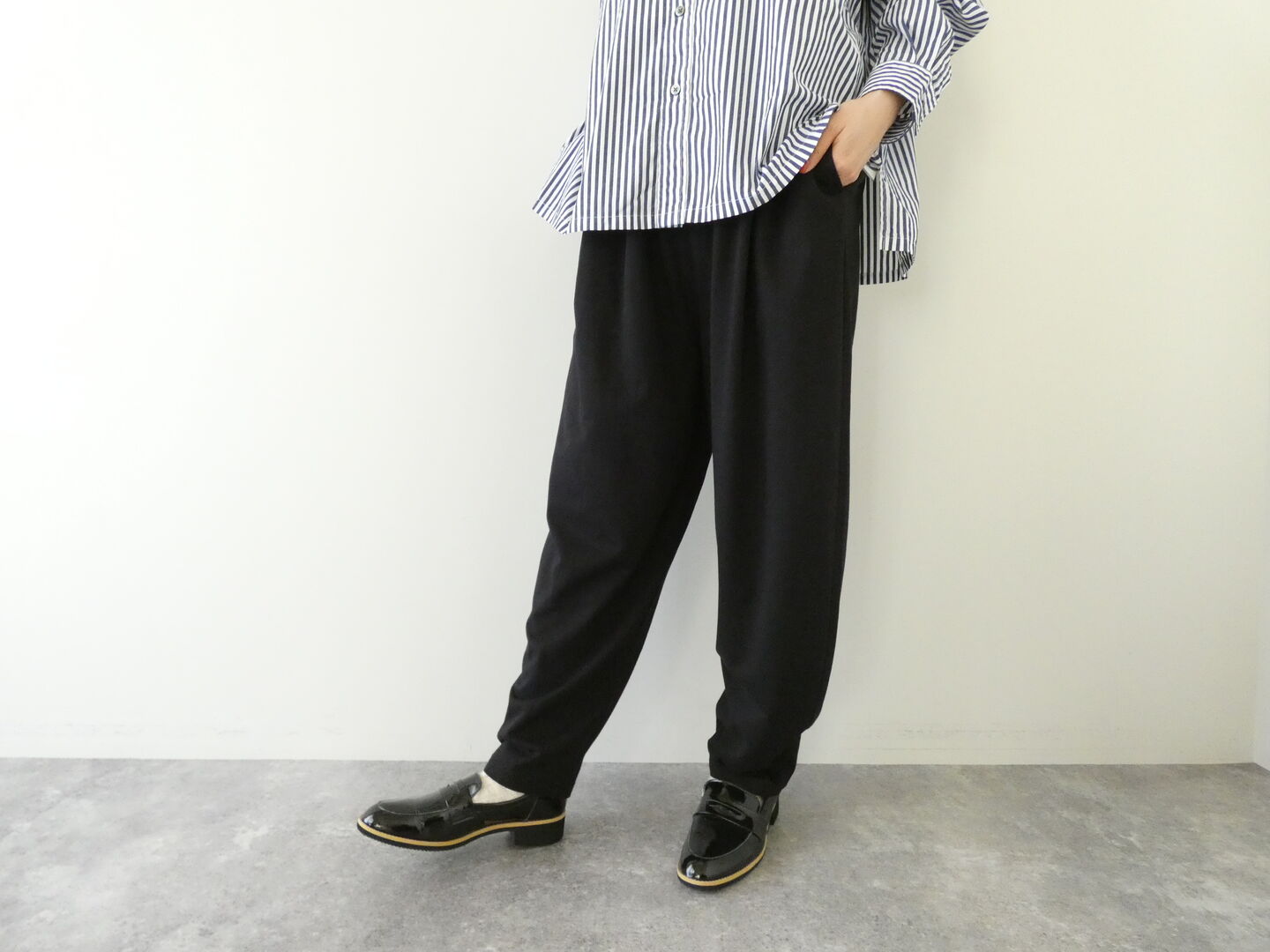 TRAVAIL MANUEL(トラバイユマニュアル) ミニインレーナローコクーンパンツの商品画像1