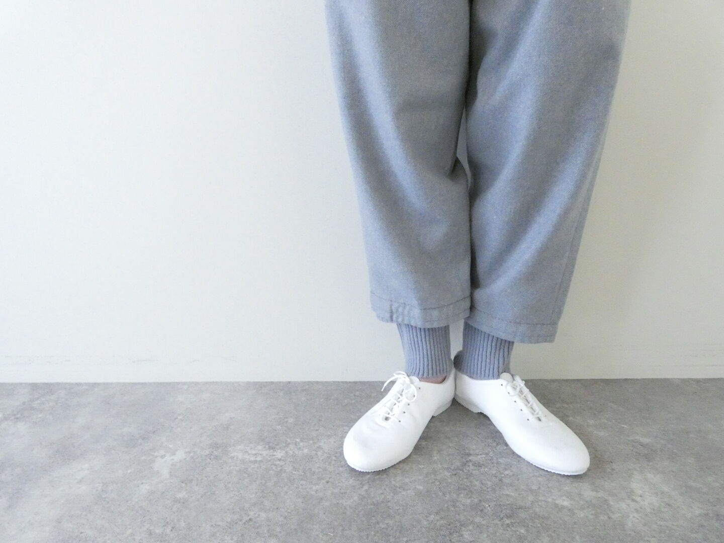 homspun(ホームスパン) パウダーフラノ裾リブパンツの商品画像4