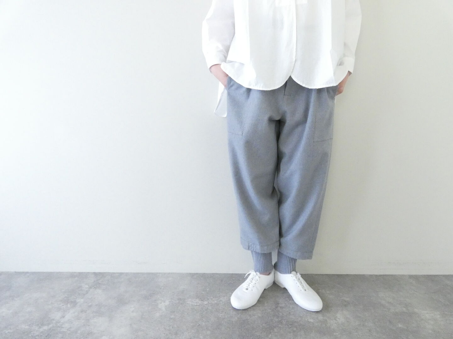 homspun(ホームスパン) パウダーフラノ裾リブパンツの商品画像6