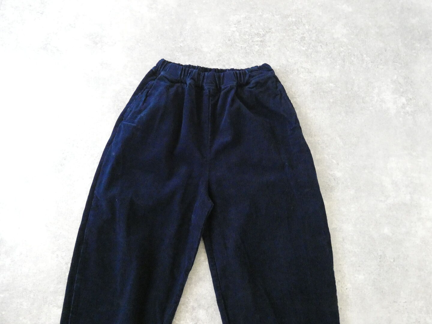 NARU 8Wコーデュロイインディゴエッグパンツの商品画像30