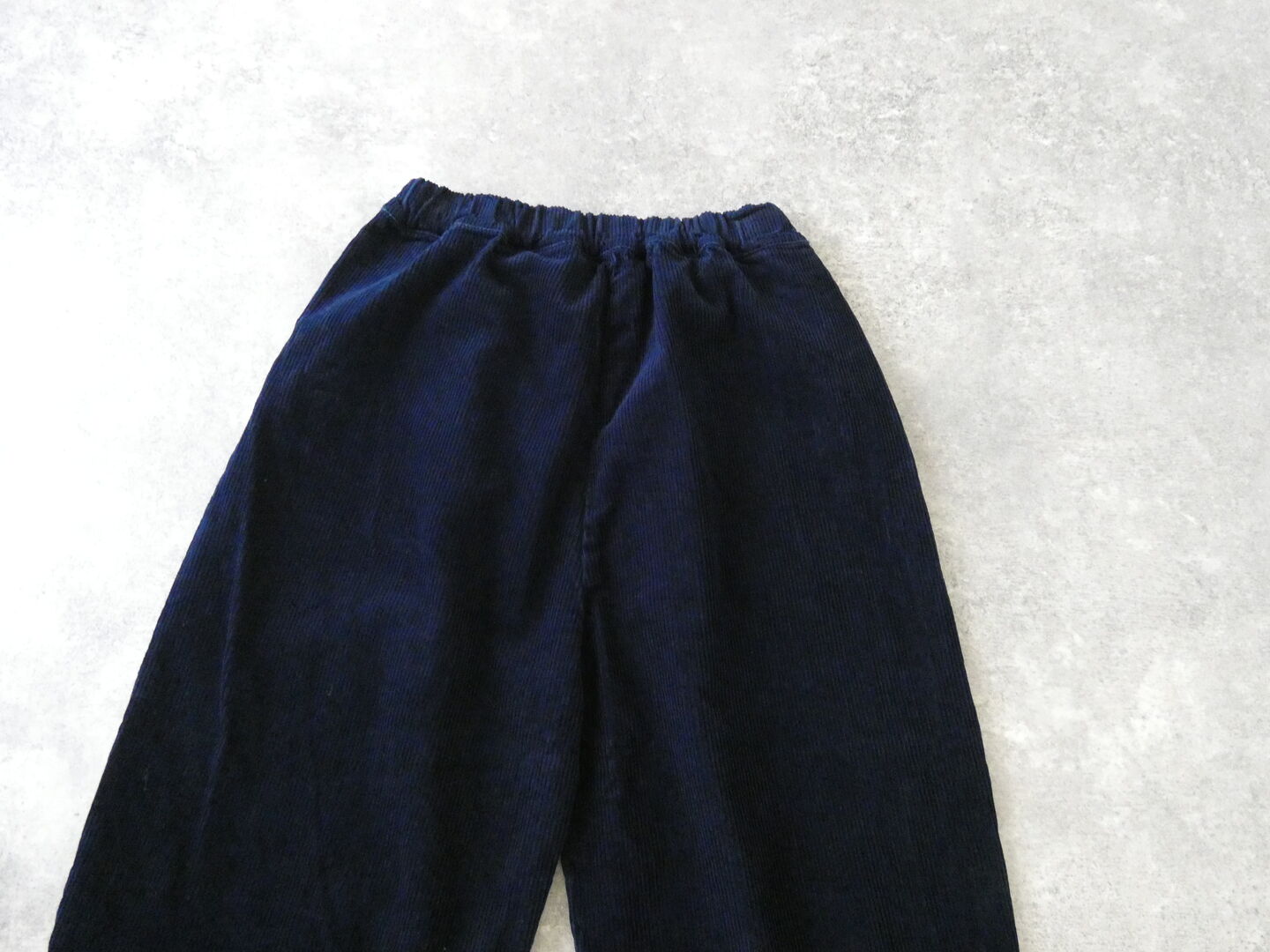 NARU 8Wコーデュロイインディゴエッグパンツの商品画像35