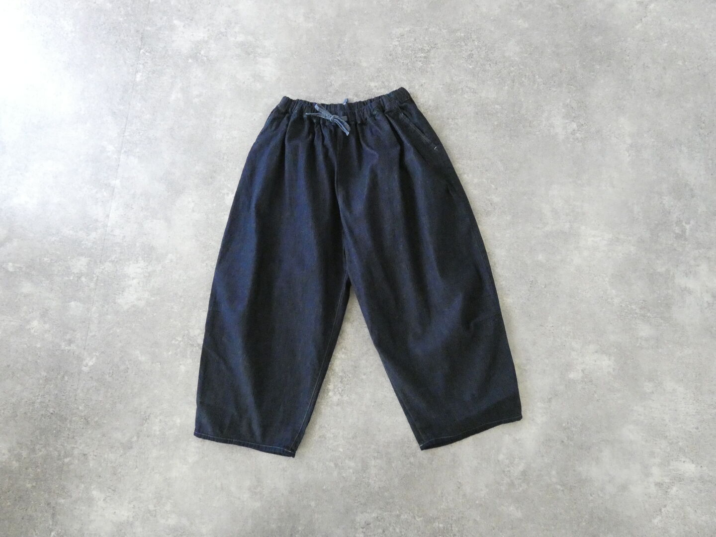 快晴堂(かいせいどう) Girlsマルチシーズン 7オンスデニム　ふわふわタックパンツの商品画像3