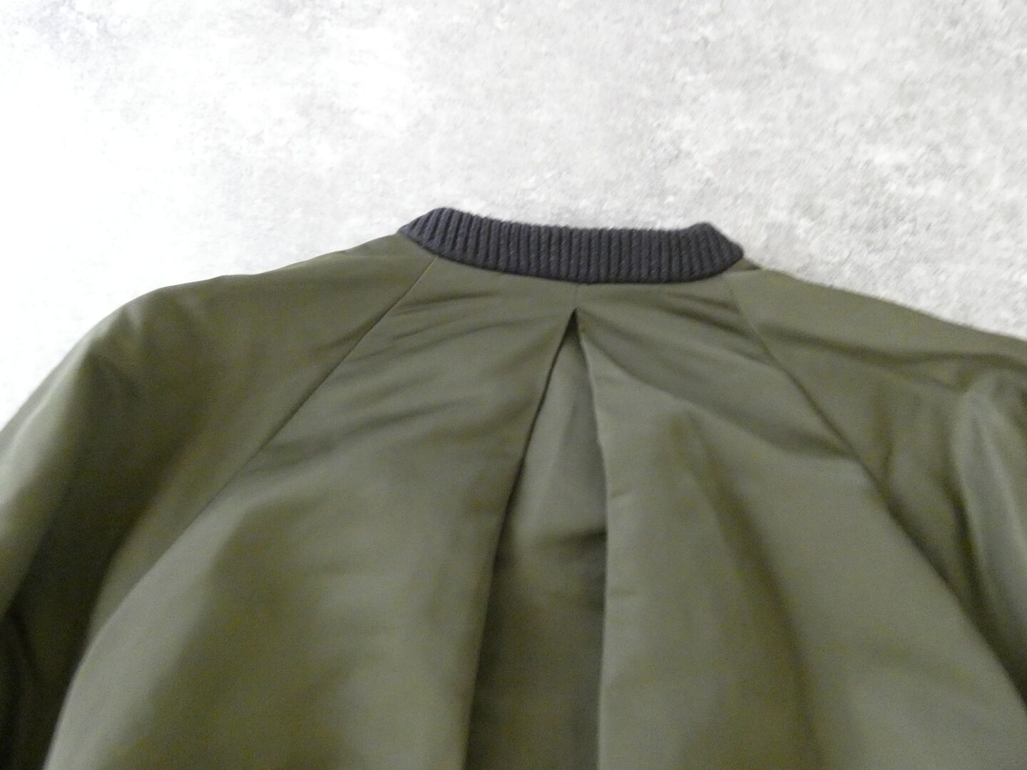 mao made(マオメイド) ざっくりヤーン×タフタ異素材ドッキングボリュームスリーブジャケットの商品画像27