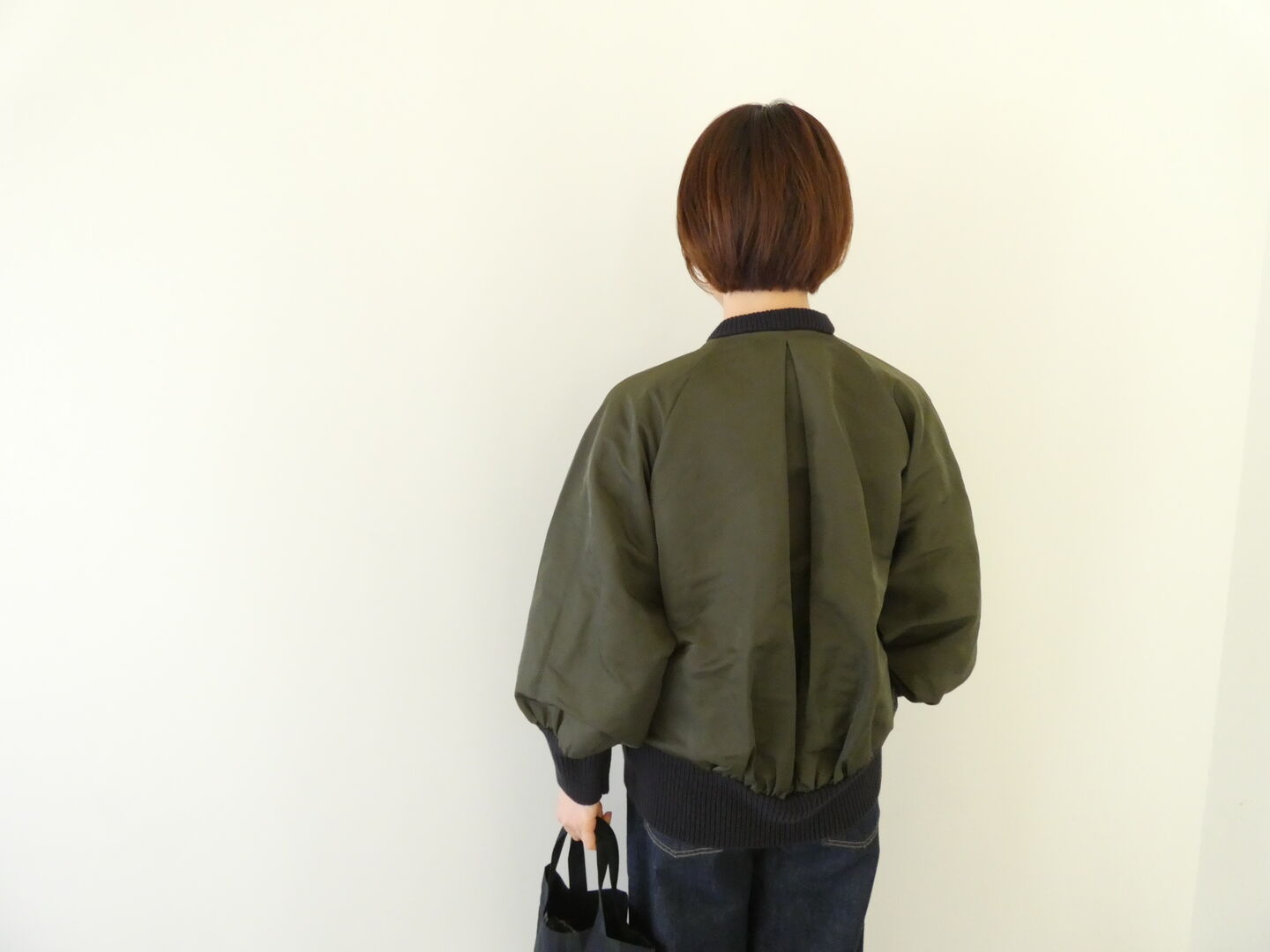mao made(マオメイド) ざっくりヤーン×タフタ異素材ドッキングボリュームスリーブジャケットの商品画像5
