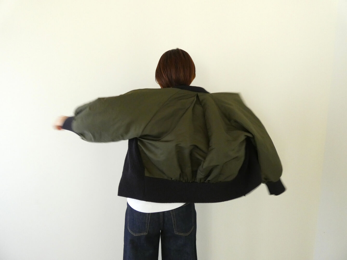 mao made(マオメイド) ざっくりヤーン×タフタ異素材ドッキングボリュームスリーブジャケットの商品画像8