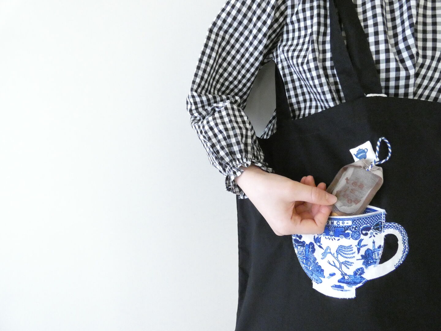 R&D.M.Co-(オールドマンズテーラー) BLUE WILLOW MILK TEA TOTE BAGの商品画像5