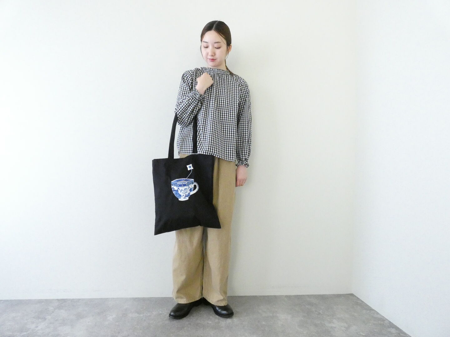 R&D.M.Co-(オールドマンズテーラー) BLUE WILLOW MILK TEA TOTE BAGの商品画像6