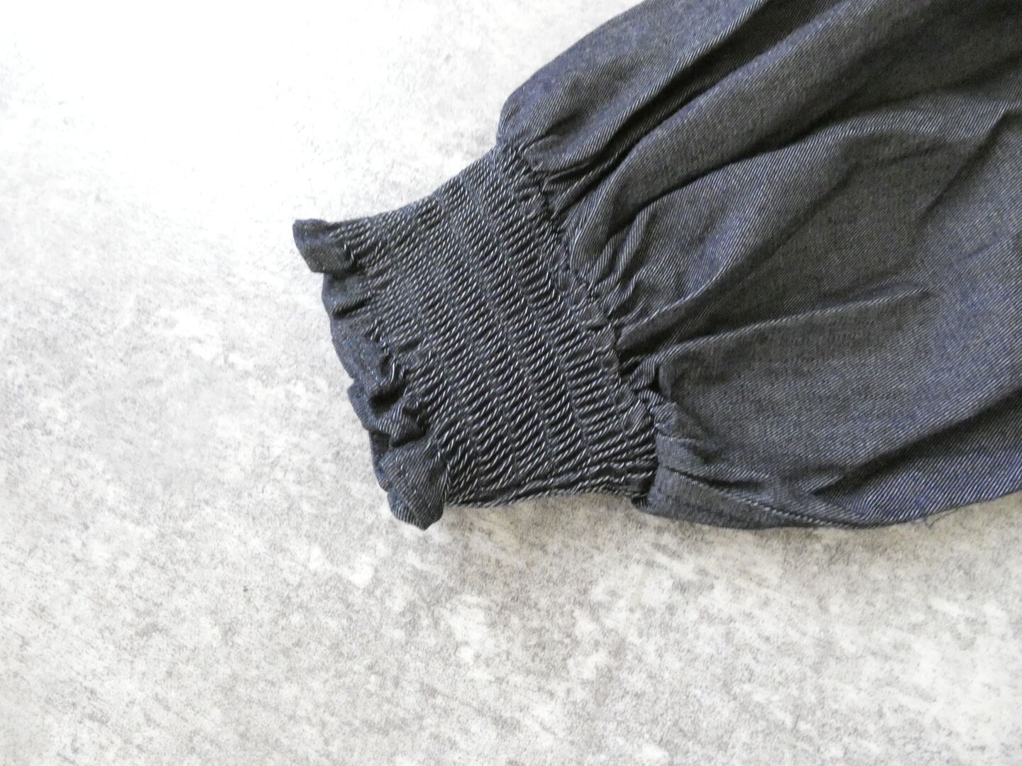 UNIVERSAL TISSU(ユニヴァーサル ティシュ) 5.4ozデニムシャーリングブラウスの商品画像23