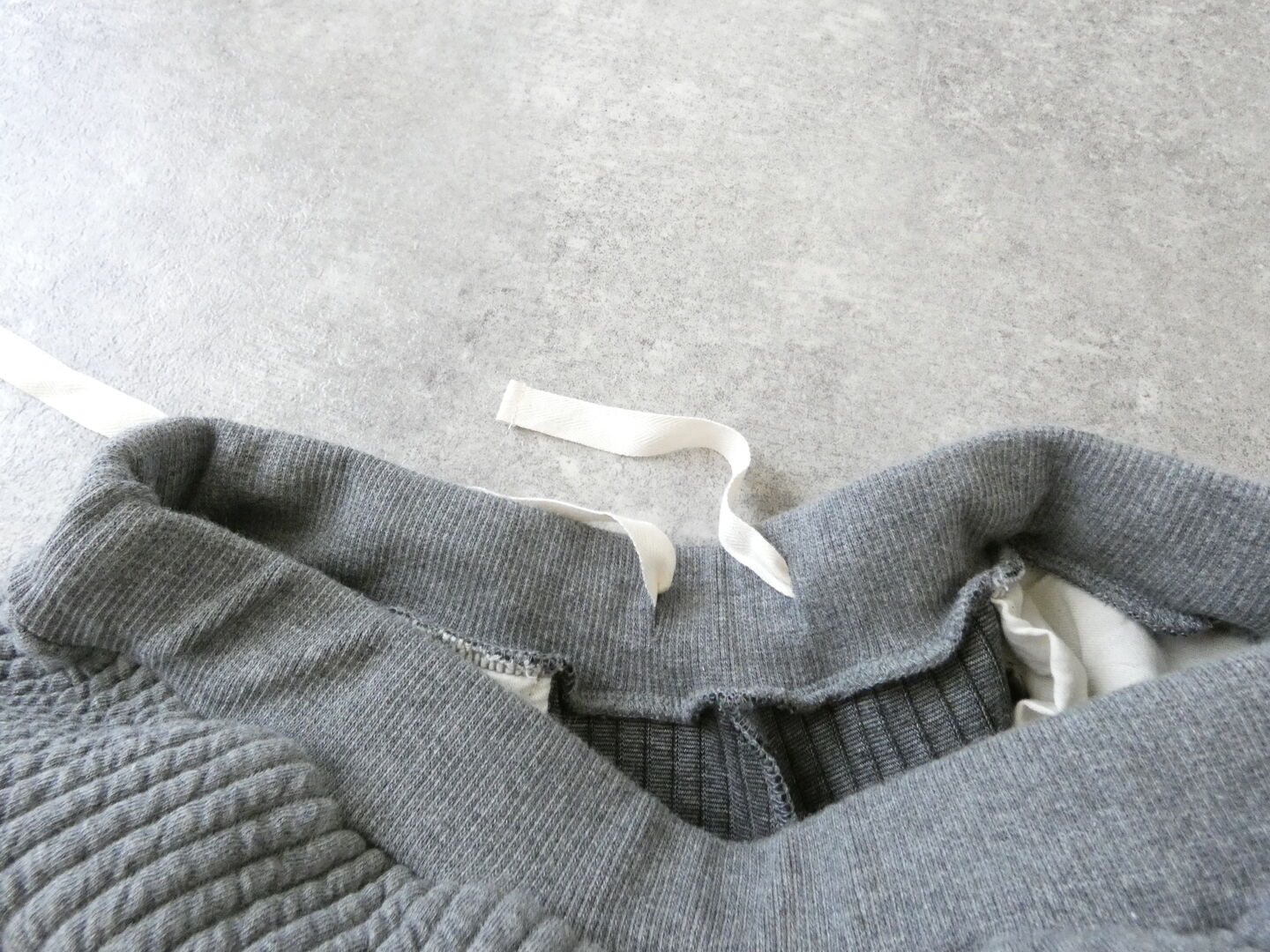 UNIVERSAL TISSU(ユニヴァーサル ティシュ) ストライプキルトコクーンイージーパンツの商品画像19