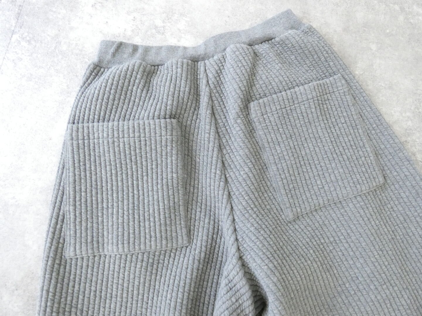 UNIVERSAL TISSU(ユニヴァーサル ティシュ) ストライプキルトコクーンイージーパンツの商品画像20