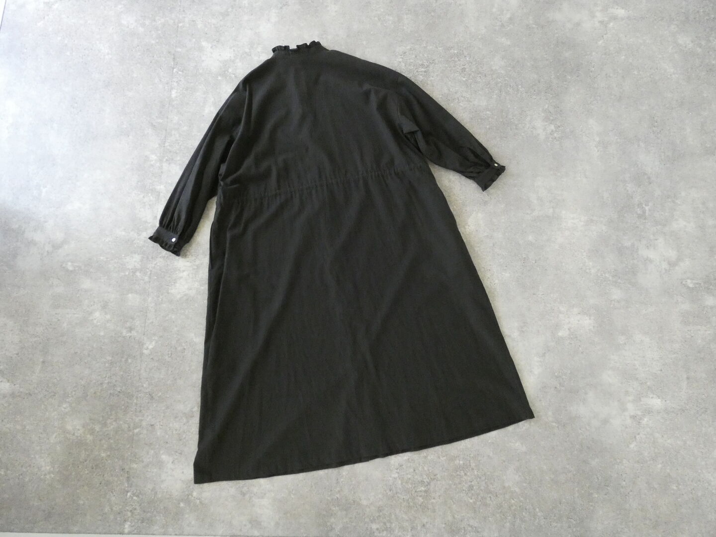 utilite リヨセルコットンバイオツイル　フリルシャツワンピースの商品画像10