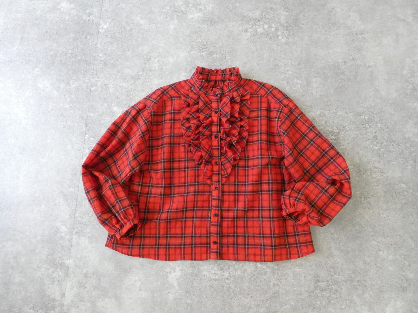 CHILD WOMAN(チャイルドウーマン) ウールリファインチェック スタンドフリルブラウスの商品画像3
