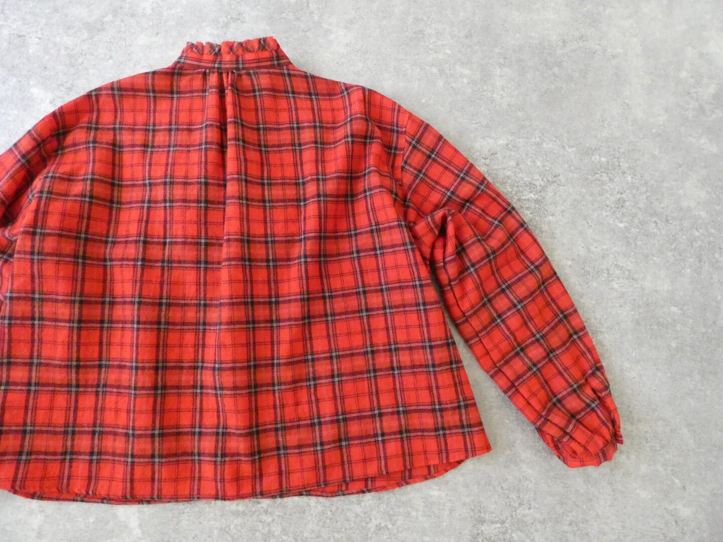 CHILD WOMAN(チャイルドウーマン) ウールリファインチェック スタンドフリルブラウスの商品画像30