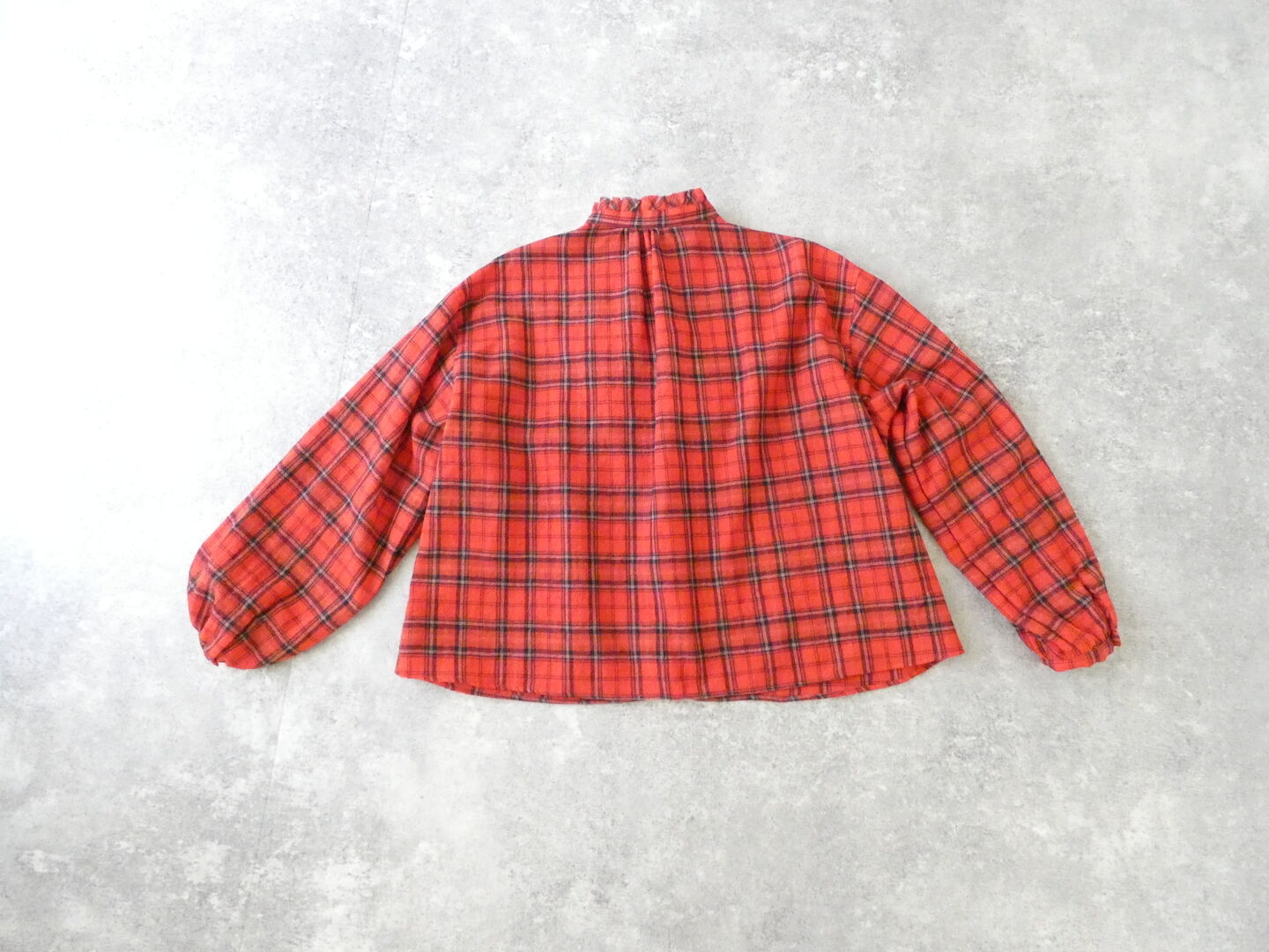 CHILD WOMAN(チャイルドウーマン) ウールリファインチェック スタンドフリルブラウスの商品画像7