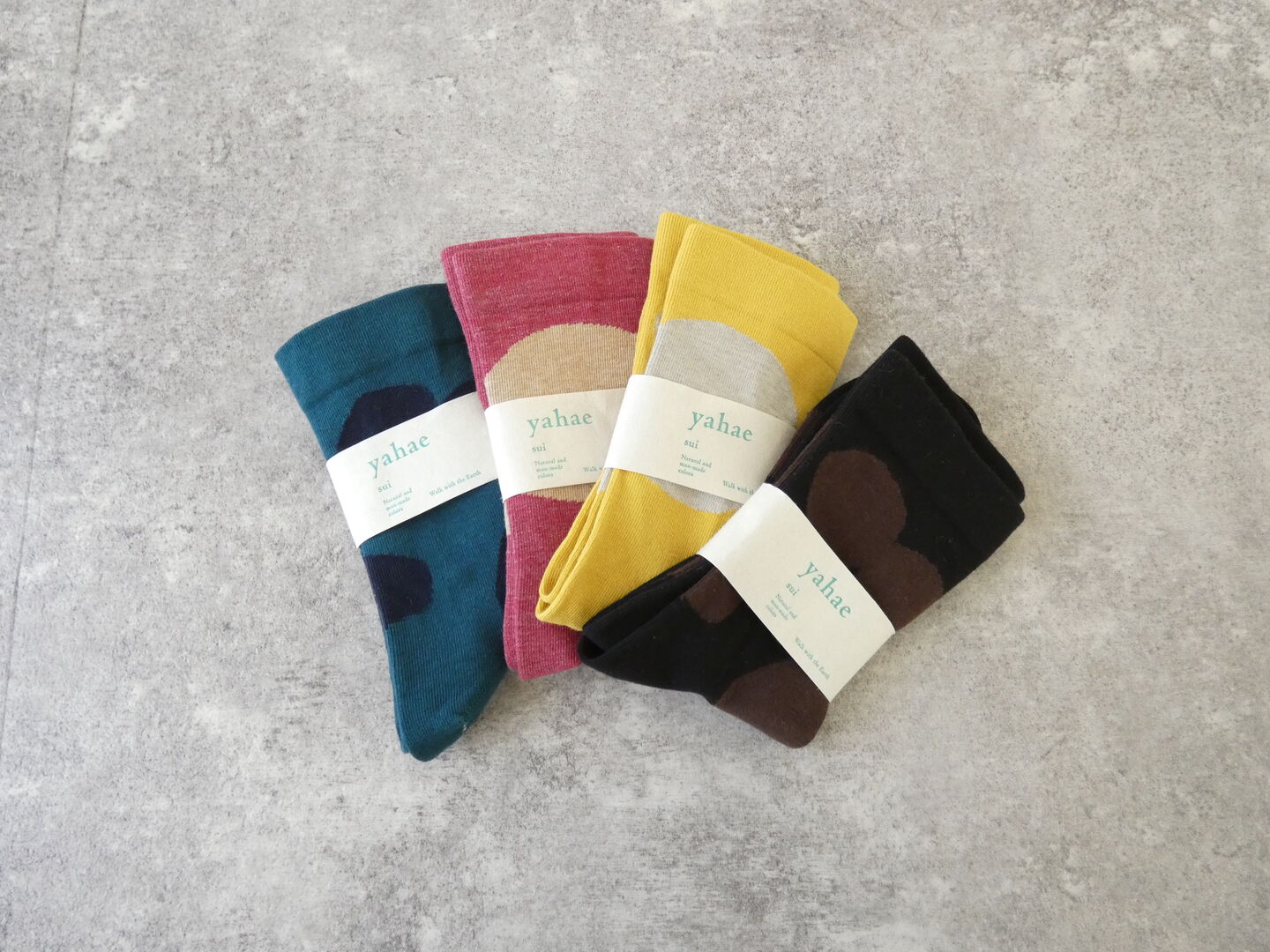 yahae(ヤハエ) Organic Cotton Rubber Free Natural Dot Socksの商品画像2