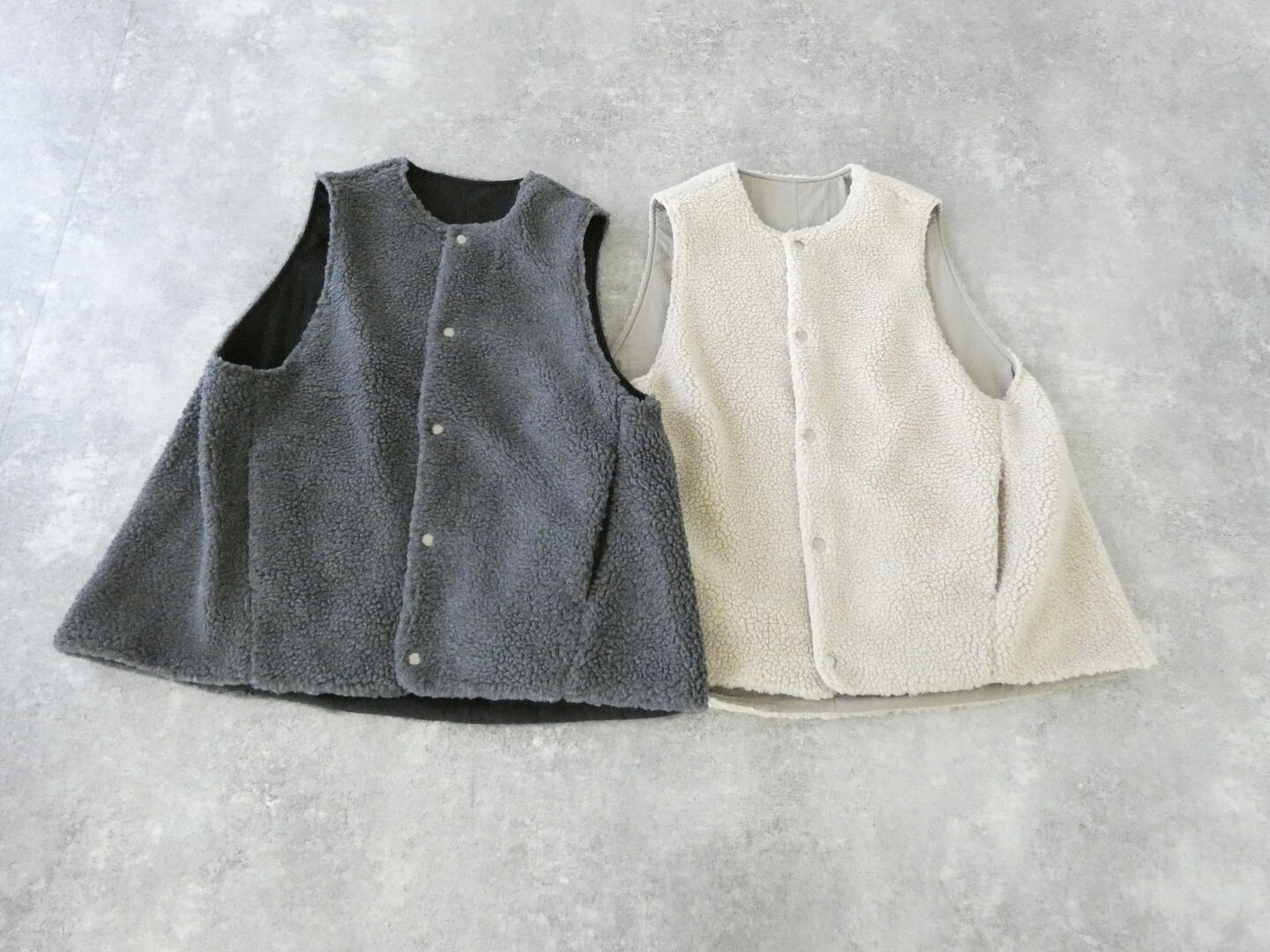 grin(グリン) レーヨンナイロン×ボアリバーシブルベストの商品画像2