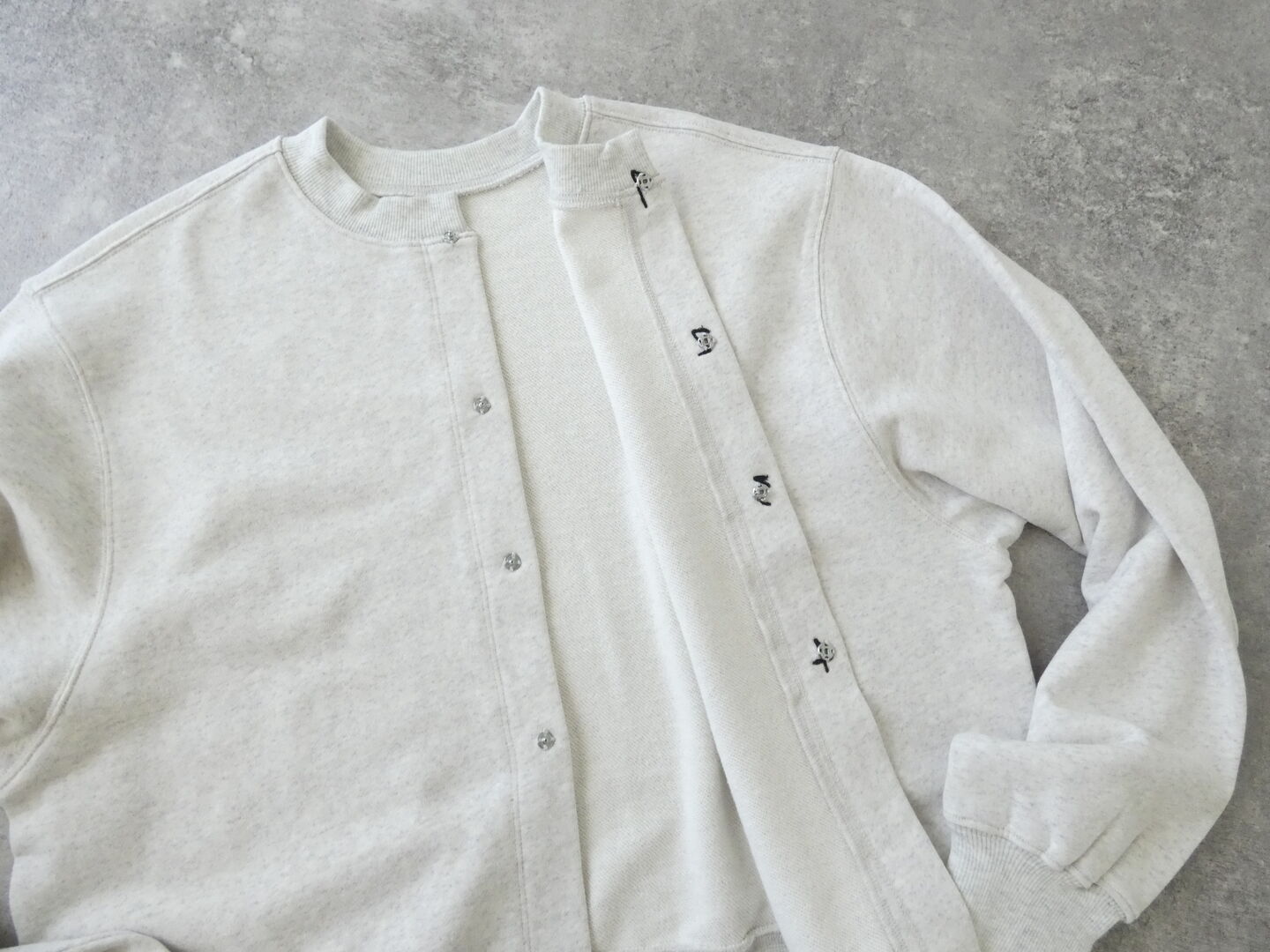 I am I in fact...(アイアムアイ インファクト) SUSIE SWEAT　数字スウェットの商品画像15
