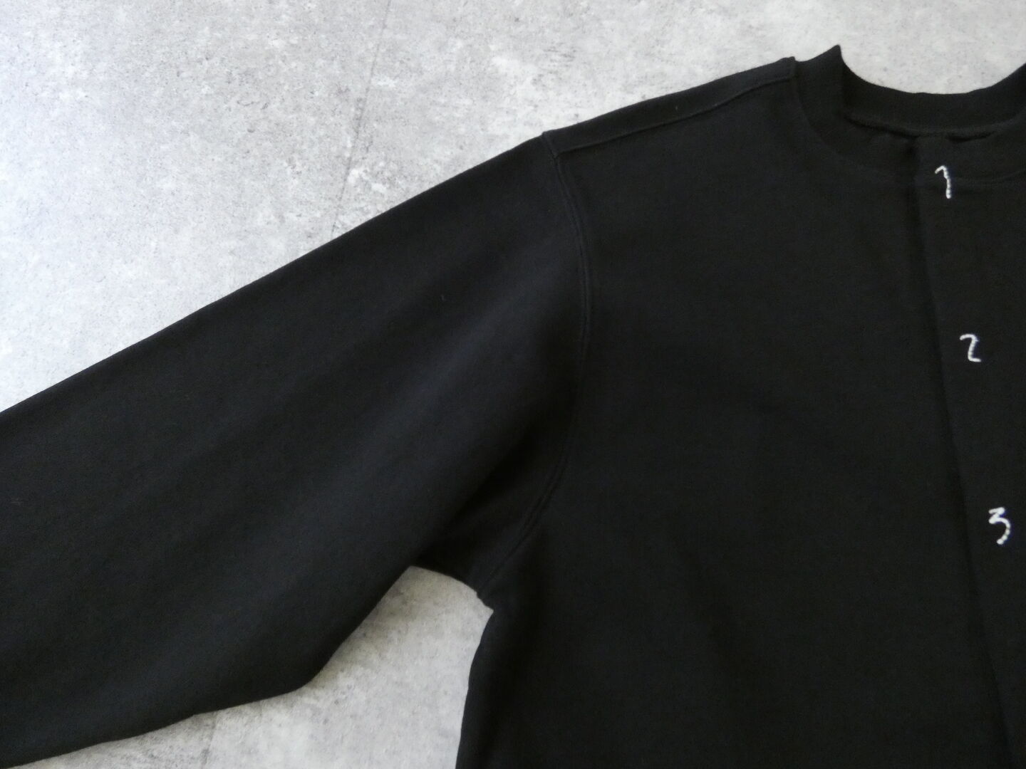 I am I in fact...(アイアムアイ インファクト) SUSIE SWEAT　数字スウェットの商品画像22